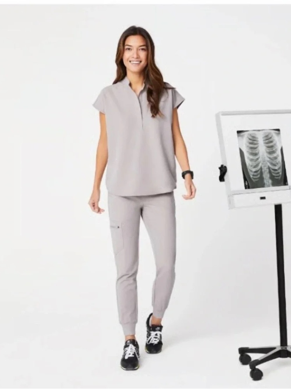 WOMENS SMALL SCRUB FIGS SET JOGGERS AND RAFAELA TOP